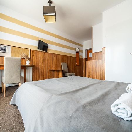 Max Apartamenty - Pokoje - Domki - Restauracja - Basen Мельно Экстерьер фото