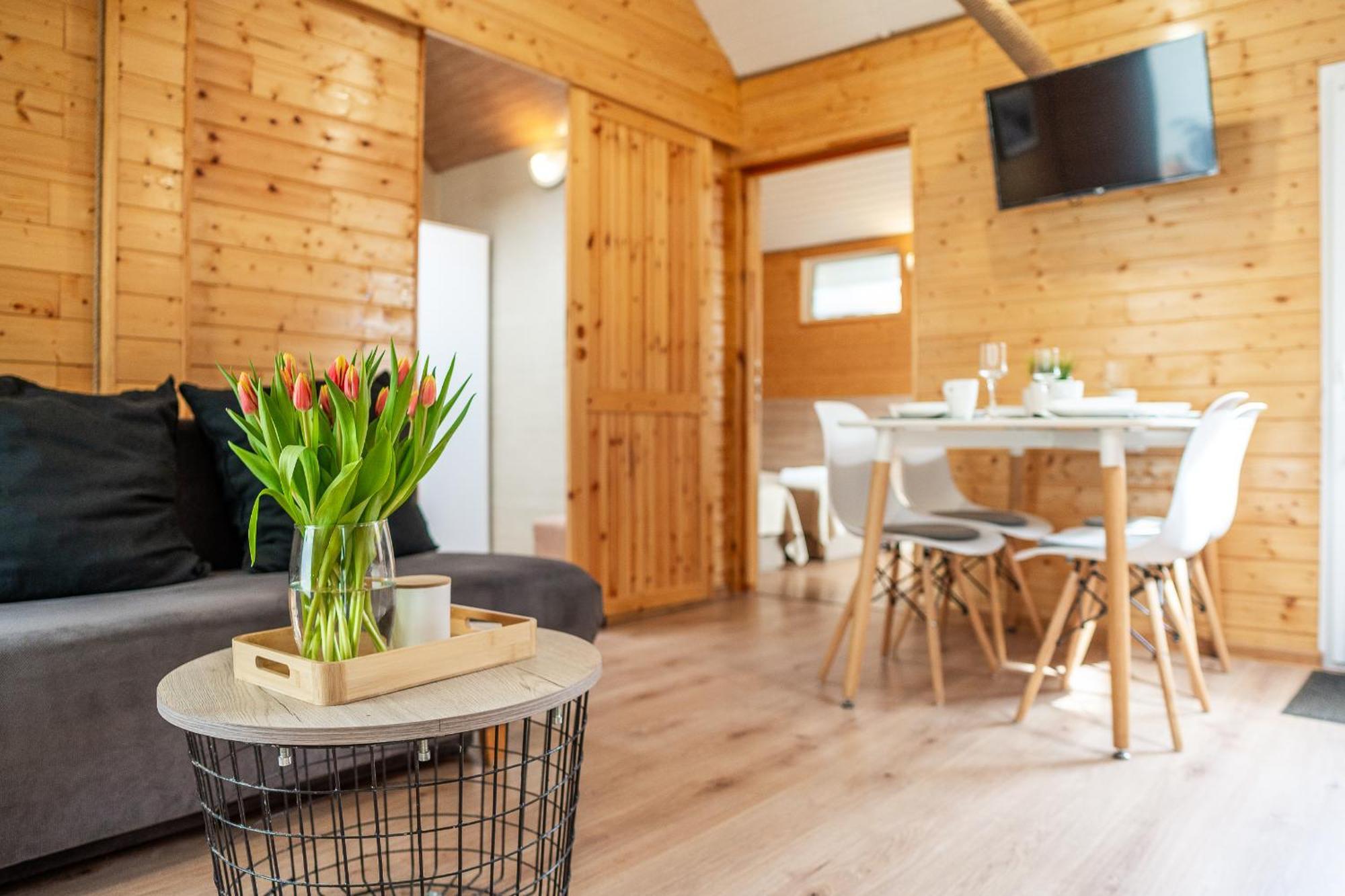Max Apartamenty - Pokoje - Domki - Restauracja - Basen Мельно Экстерьер фото