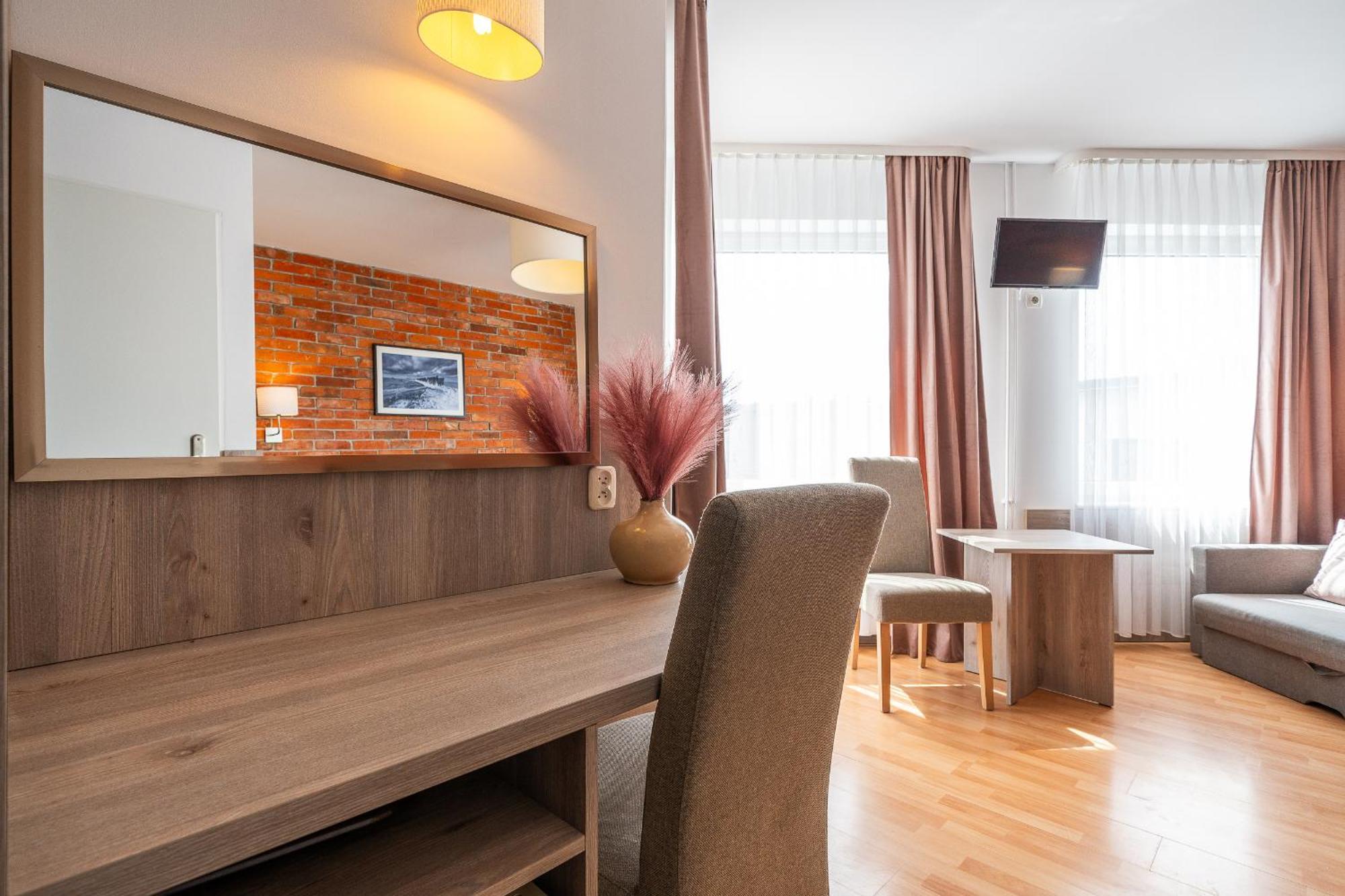 Max Apartamenty - Pokoje - Domki - Restauracja - Basen Мельно Экстерьер фото