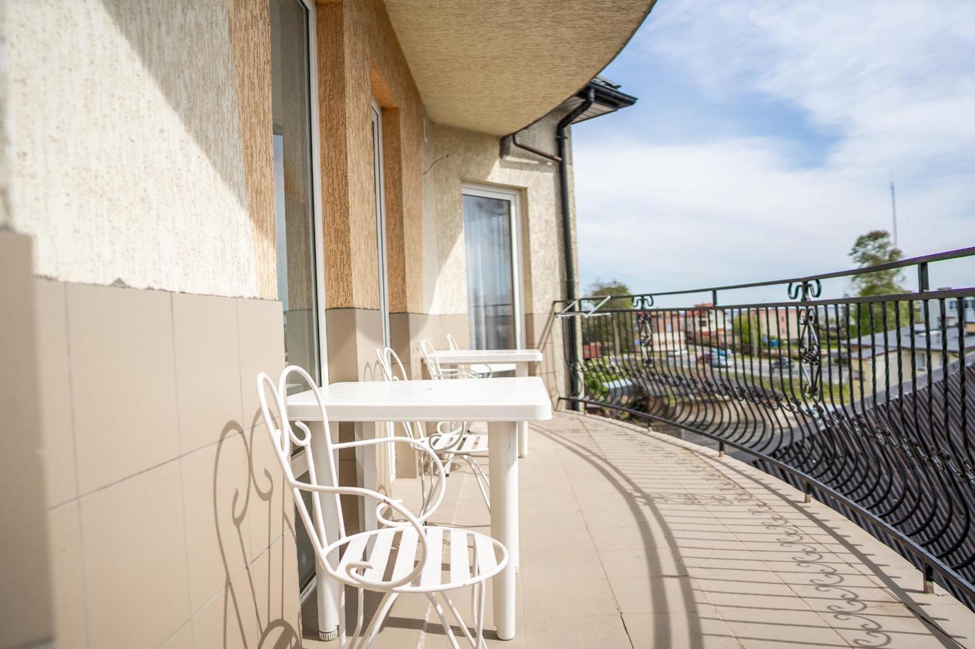 Max Apartamenty - Pokoje - Domki - Restauracja - Basen Мельно Экстерьер фото