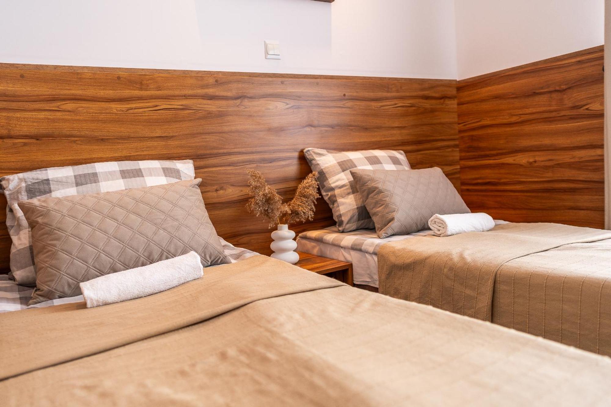Max Apartamenty - Pokoje - Domki - Restauracja - Basen Мельно Экстерьер фото
