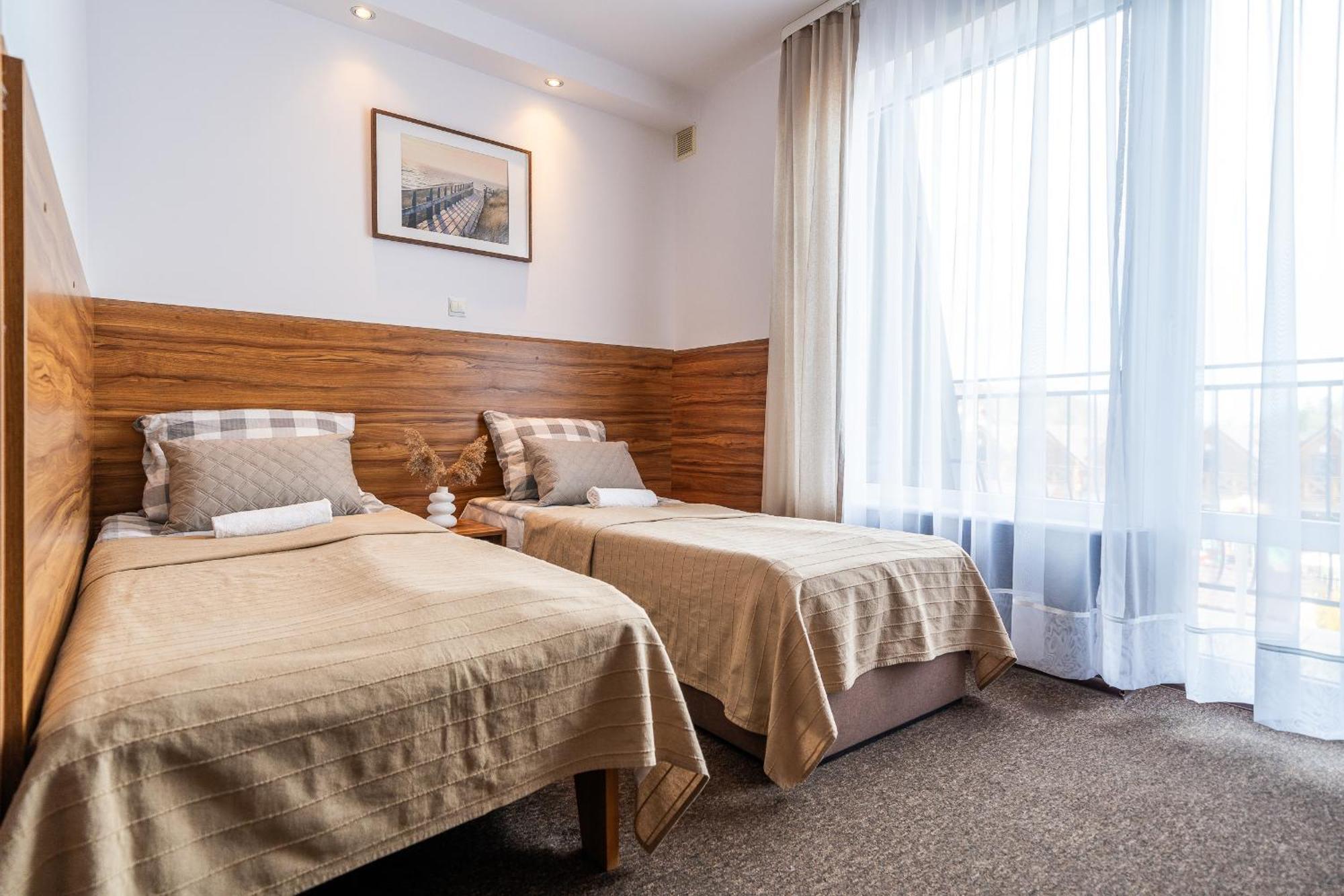 Max Apartamenty - Pokoje - Domki - Restauracja - Basen Мельно Экстерьер фото