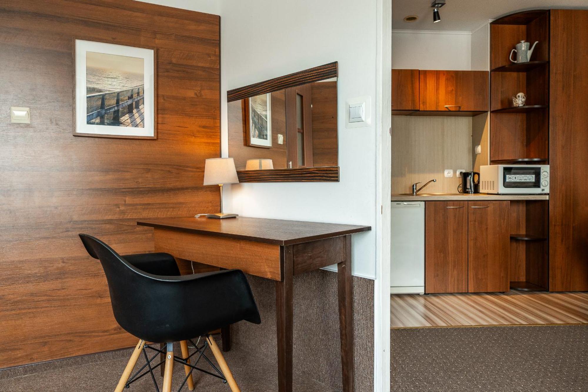 Max Apartamenty - Pokoje - Domki - Restauracja - Basen Мельно Экстерьер фото