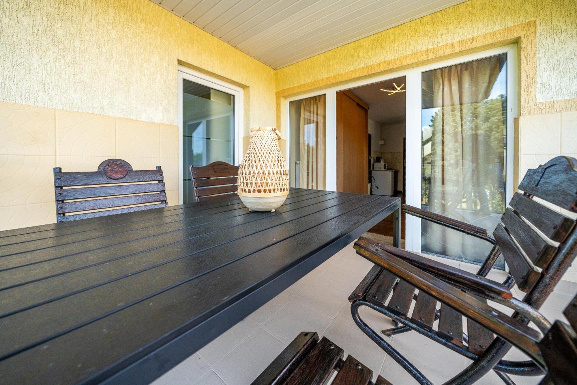 Max Apartamenty - Pokoje - Domki - Restauracja - Basen Мельно Экстерьер фото