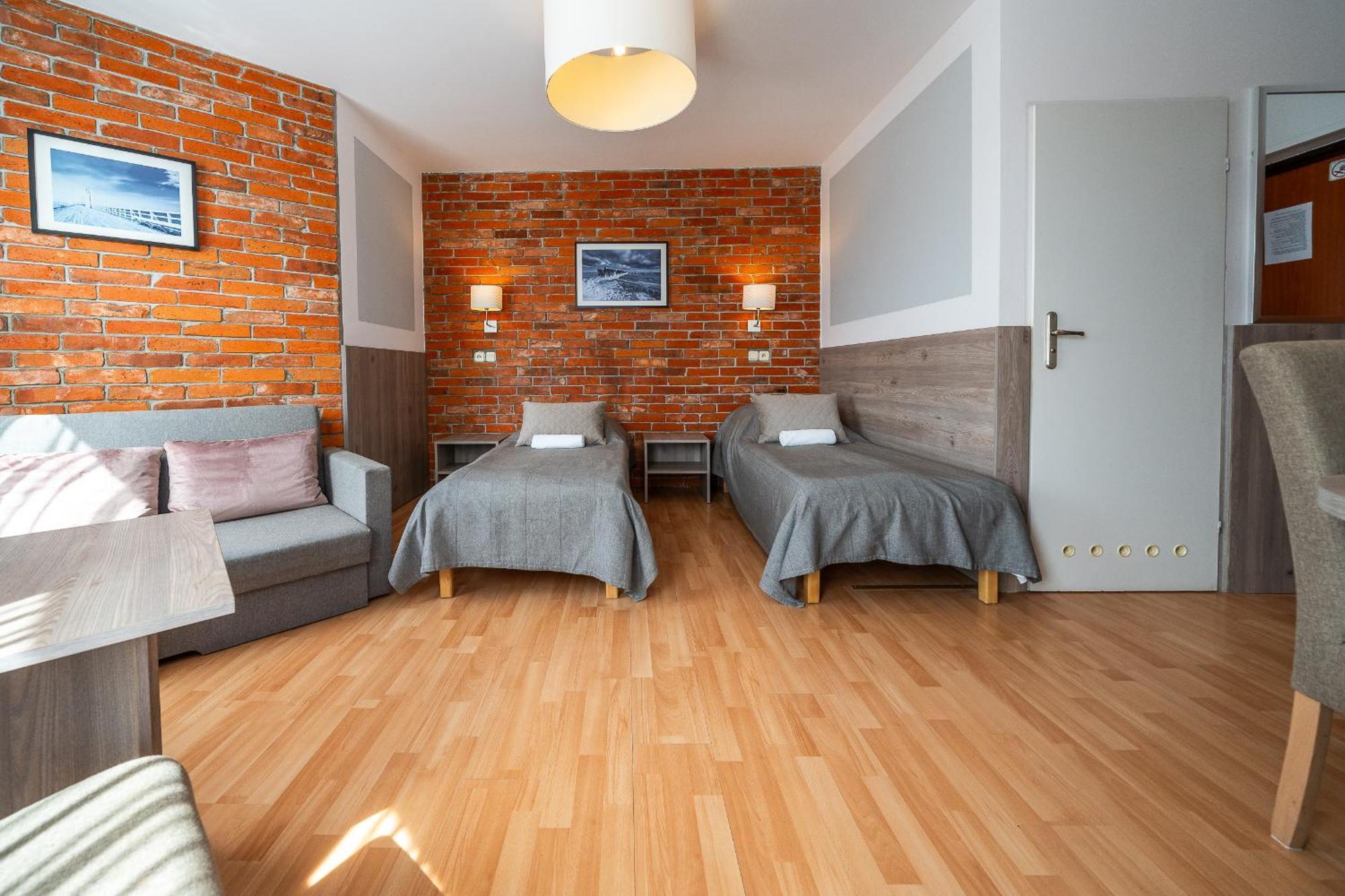 Max Apartamenty - Pokoje - Domki - Restauracja - Basen Мельно Экстерьер фото