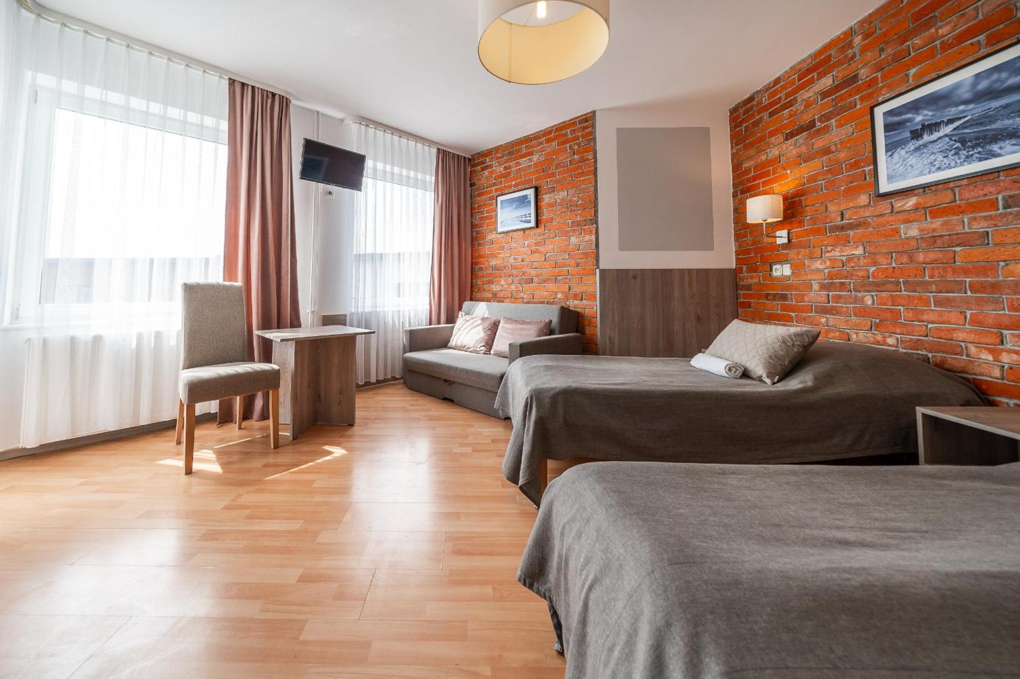 Max Apartamenty - Pokoje - Domki - Restauracja - Basen Мельно Экстерьер фото
