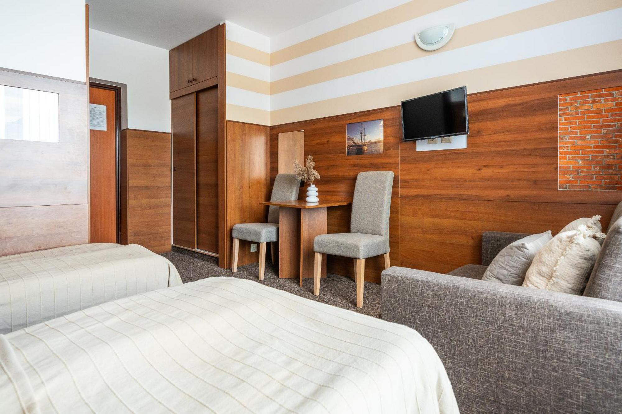 Max Apartamenty - Pokoje - Domki - Restauracja - Basen Мельно Экстерьер фото