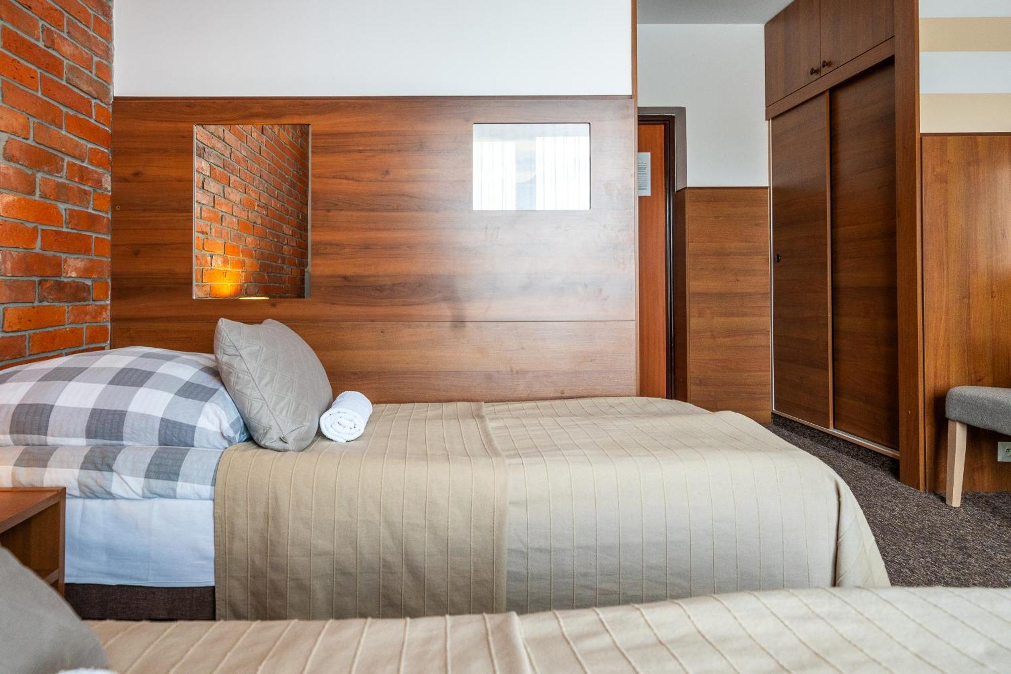 Max Apartamenty - Pokoje - Domki - Restauracja - Basen Мельно Экстерьер фото